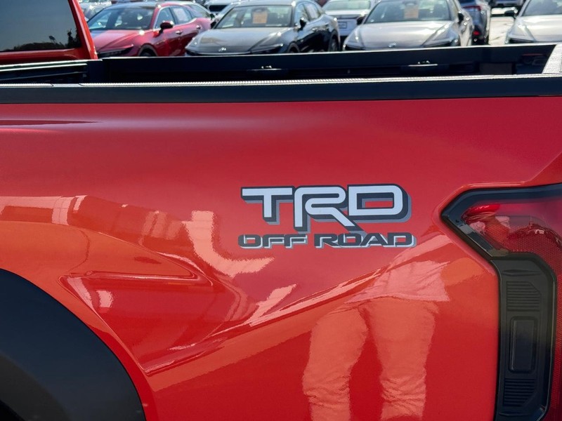 Toyota Tacoma 4WD Vehicle Image 8