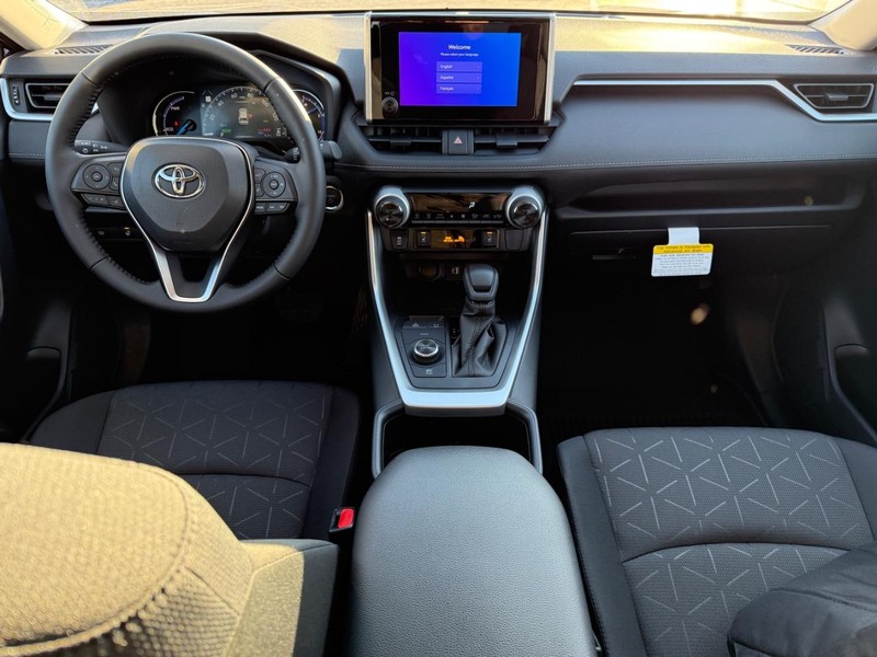 Toyota RAV4 Vehicle Image 7