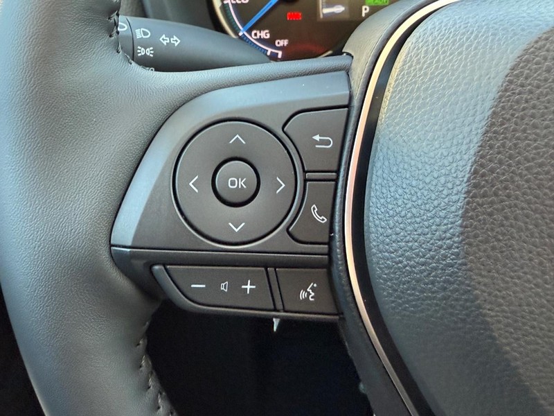 Toyota RAV4 Vehicle Image 12