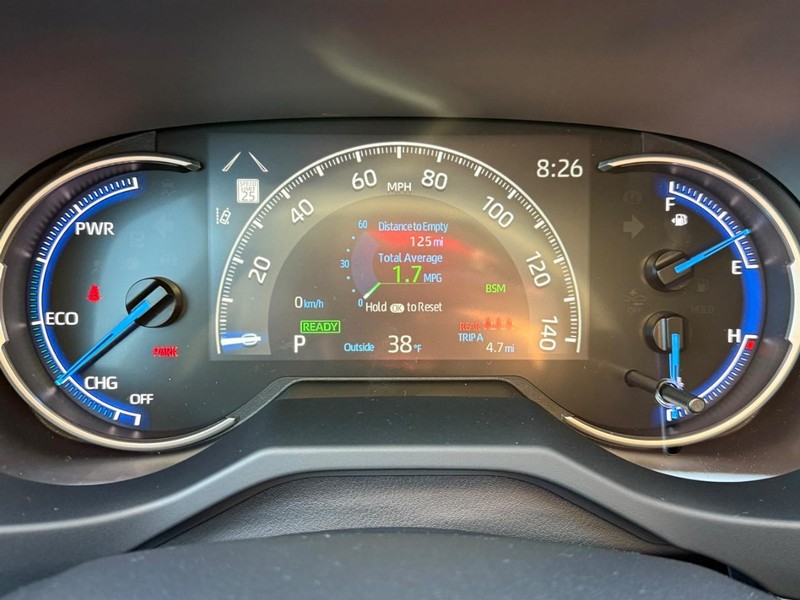 Toyota RAV4 Vehicle Image 14