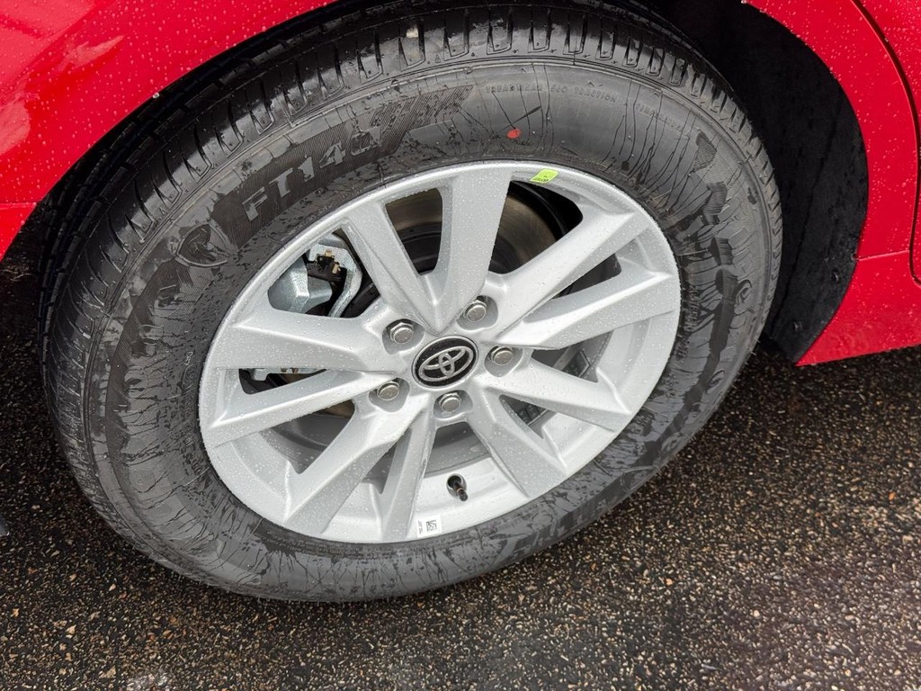 Toyota Camry Vehicle Image 5