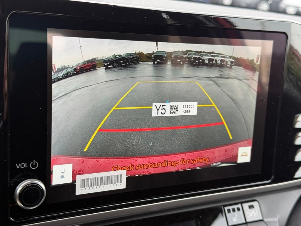 Toyota Camry Vehicle Image 15