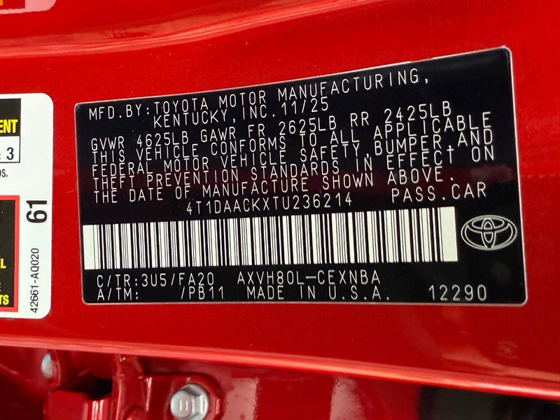 Toyota Camry Vehicle Image 17