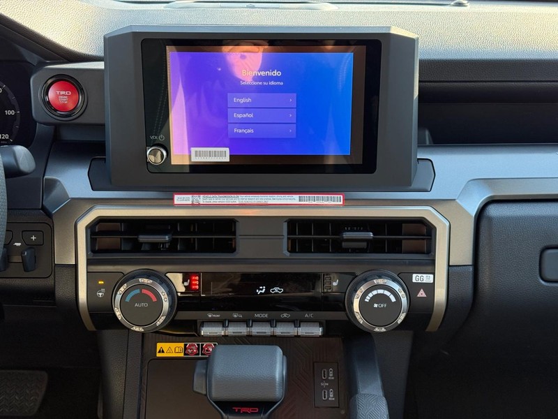 Toyota Tacoma 4WD Vehicle Image 9