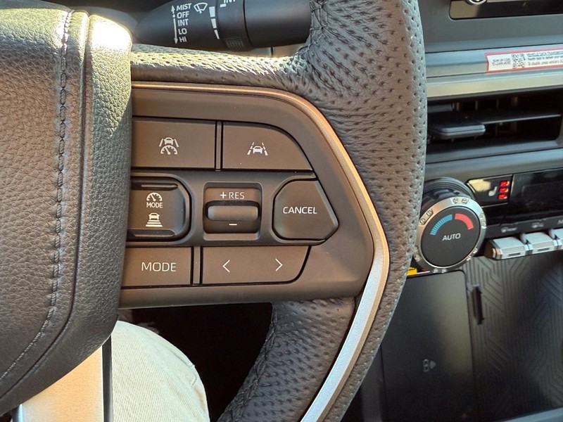 Toyota Tacoma 4WD Vehicle Image 13