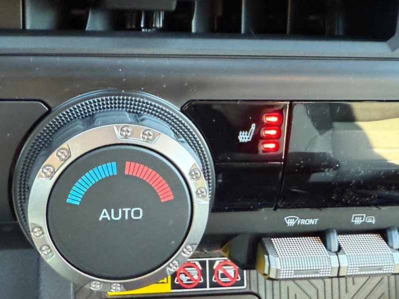 Toyota Tacoma 4WD Vehicle Image 16