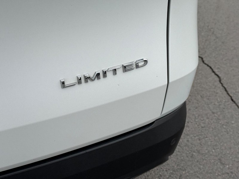 Toyota Grand Highlander Vehicle Image 6