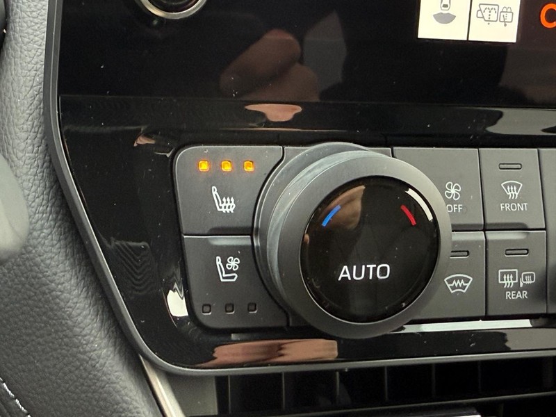 Toyota Grand Highlander Vehicle Image 24