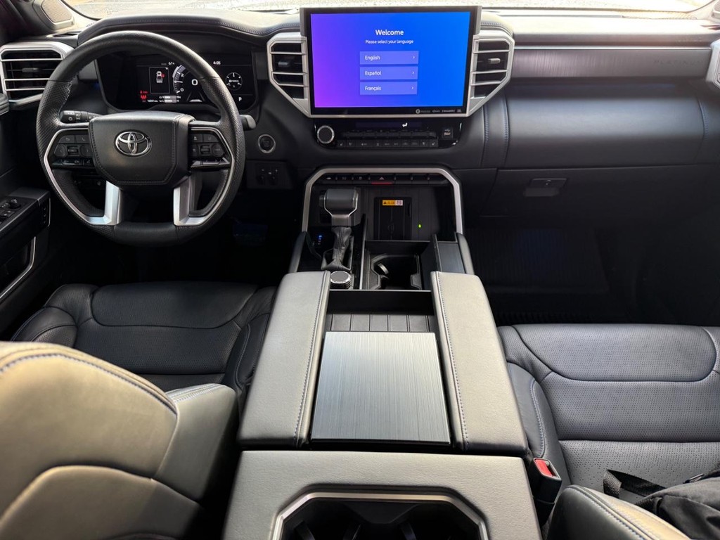 Toyota Tundra 4WD Vehicle Image 12