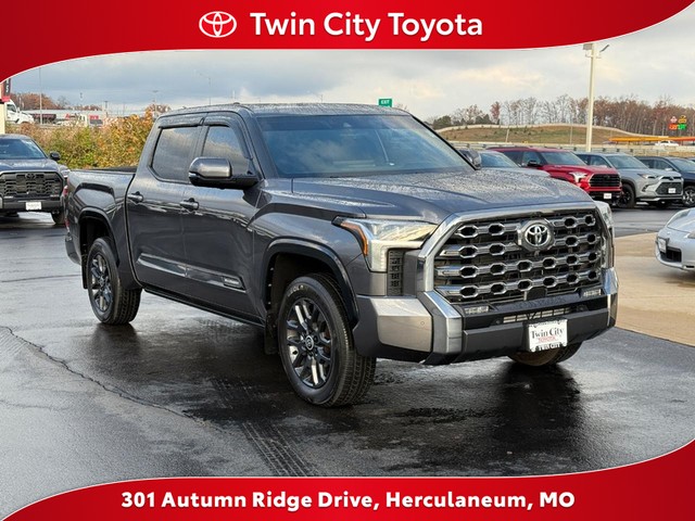 2024 Toyota Tundra Platinum's photo