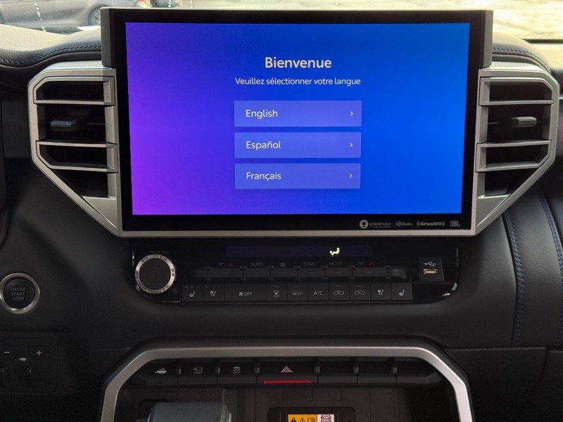 Toyota Tundra 4WD Vehicle Image 14