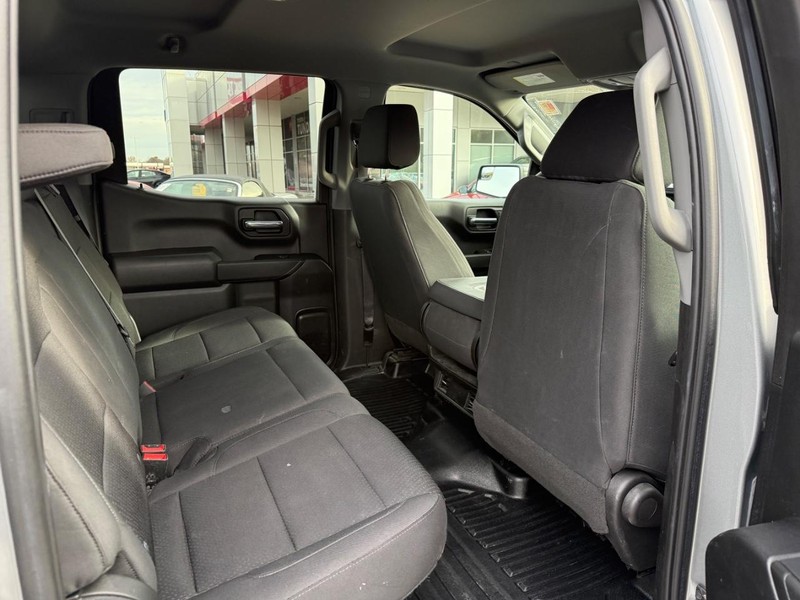 GMC Sierra 1500 Vehicle Image 9