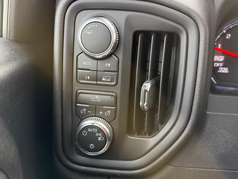 GMC Sierra 1500 Vehicle Image 15