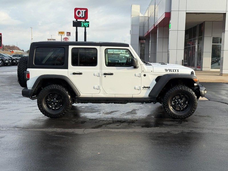 Jeep Wrangler Vehicle Image 2