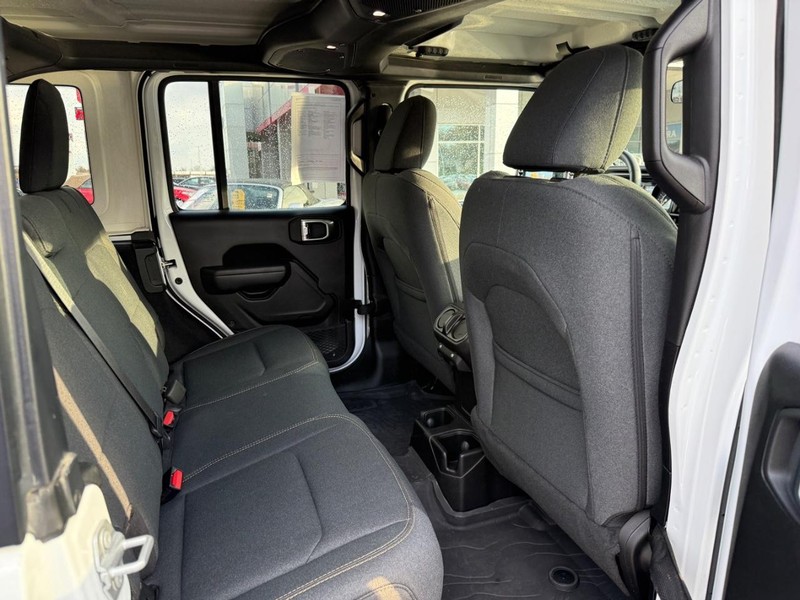 Jeep Wrangler Vehicle Image 10