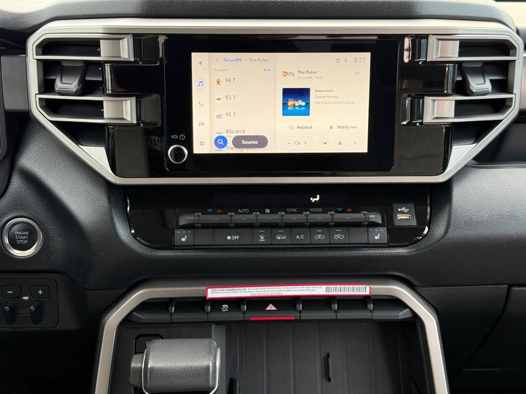 Toyota Tundra 4WD Vehicle Image 14