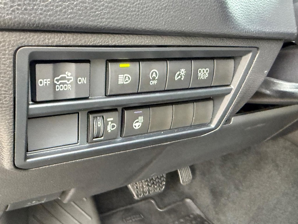 Toyota Tundra 4WD Vehicle Image 17