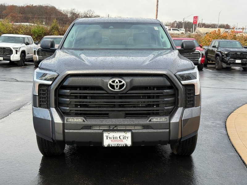 Toyota Tundra 4WD Vehicle Image 10