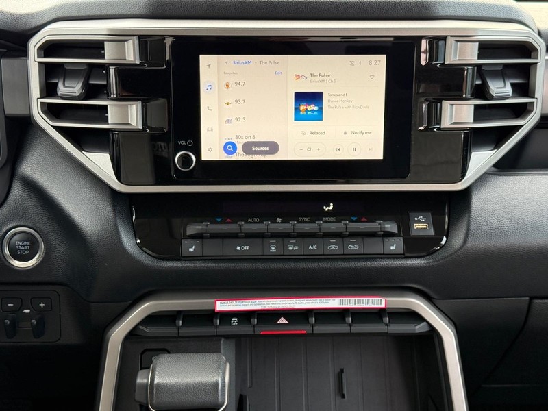 Toyota Tundra 4WD Vehicle Image 14