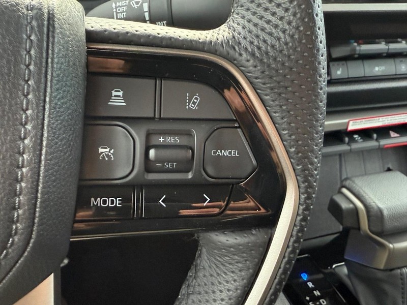 Toyota Tundra 4WD Vehicle Image 19