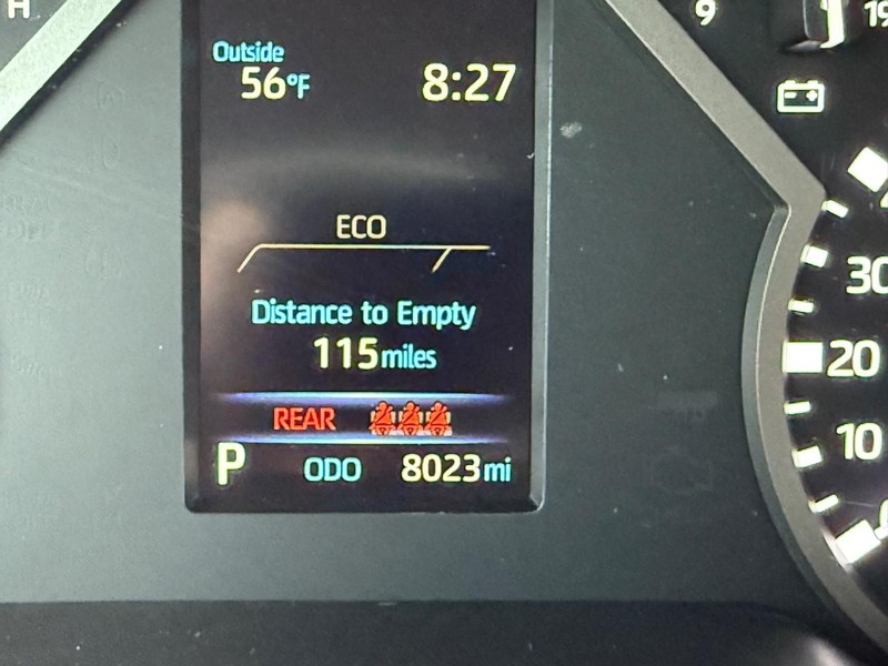 Toyota Tundra 4WD Vehicle Image 21