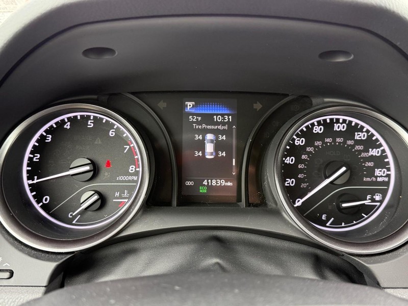 Toyota Camry Vehicle Image 18