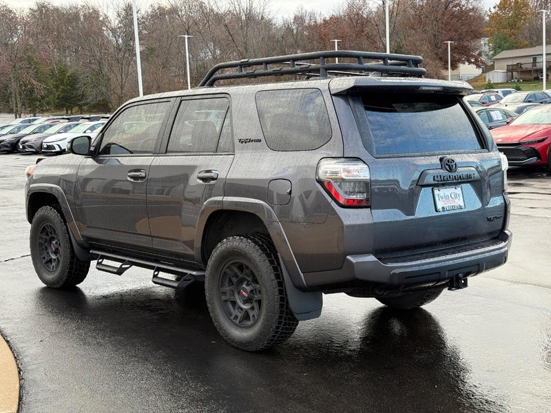 Toyota 4Runner Vehicle Image 6