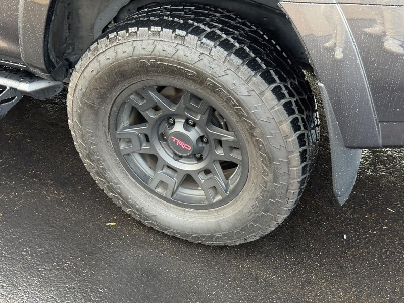 Toyota 4Runner Vehicle Image 7