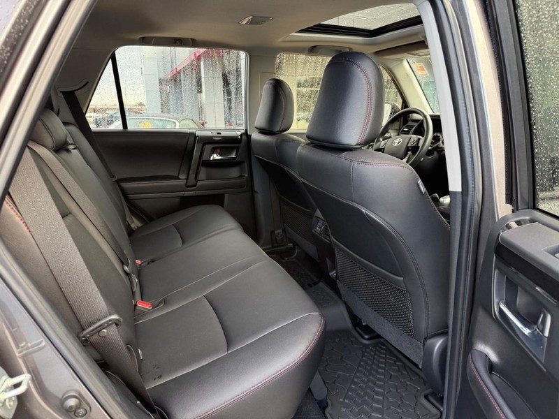 Toyota 4Runner Vehicle Image 11