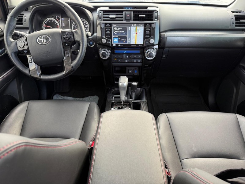 Toyota 4Runner Vehicle Image 12