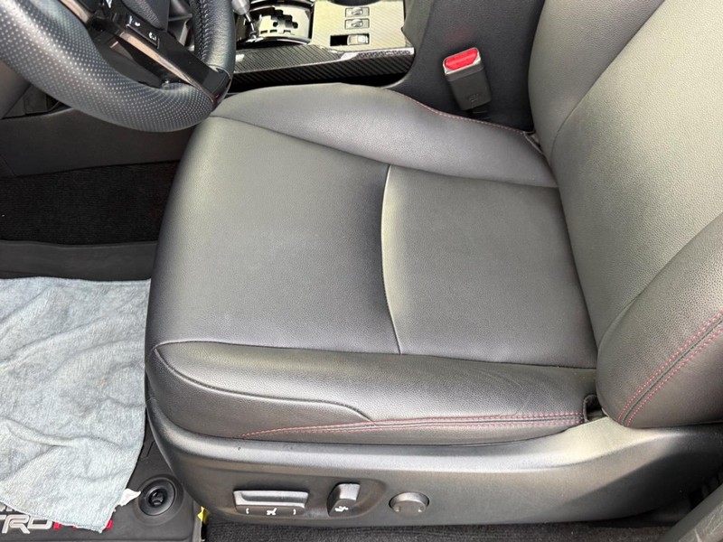 Toyota 4Runner Vehicle Image 16