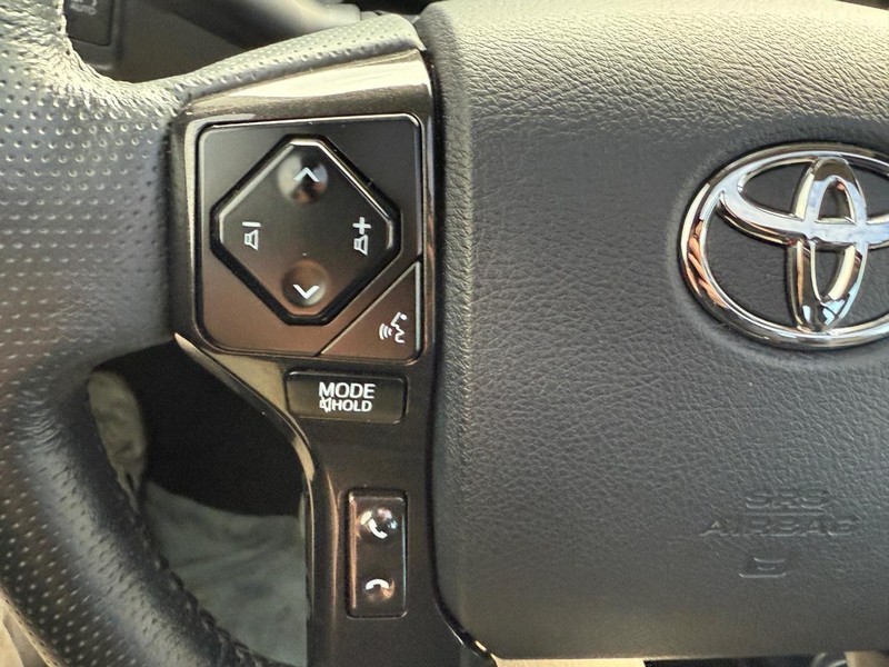 Toyota 4Runner Vehicle Image 17