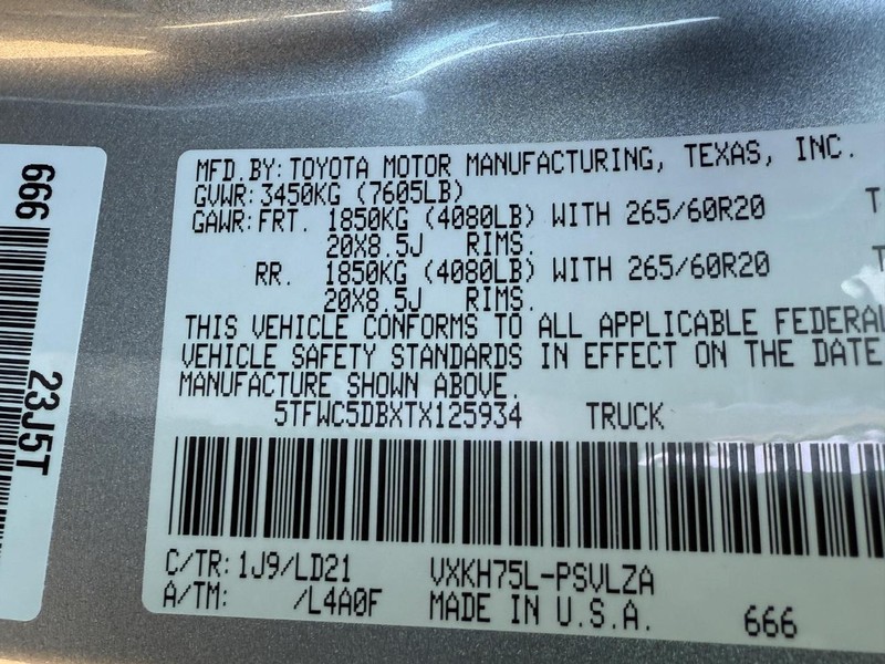 Toyota Tundra 4WD Vehicle Image 20