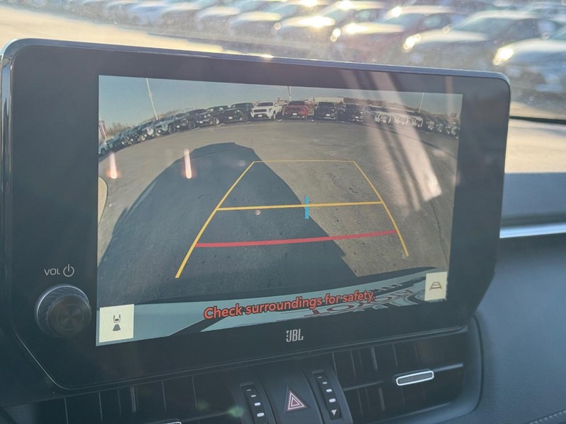 Toyota RAV4 Vehicle Image 16