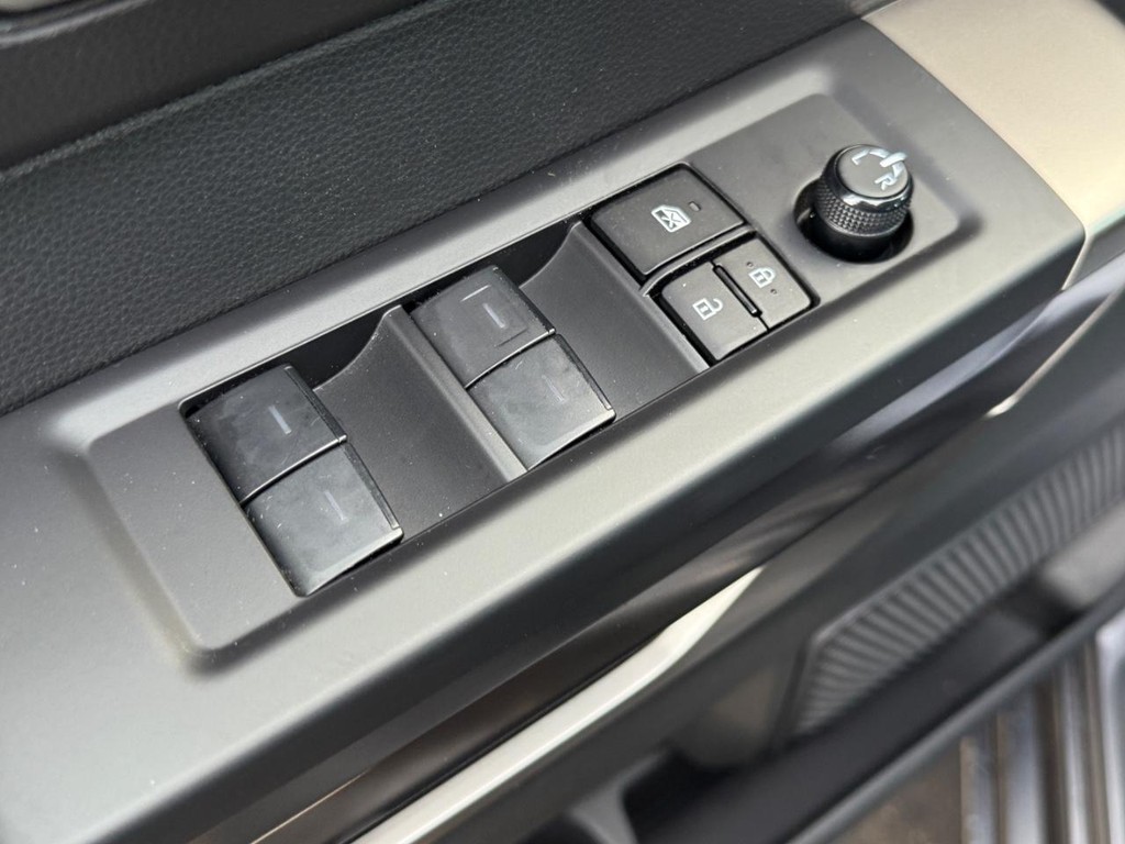 Toyota Tundra 4WD Vehicle Image 14