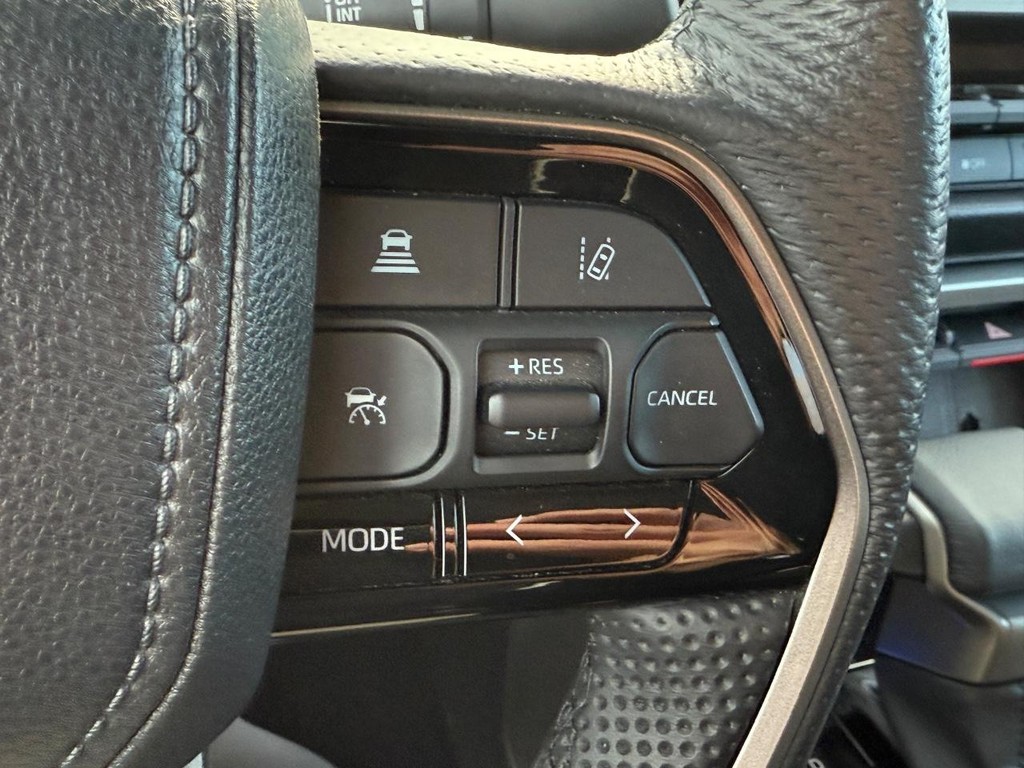 Toyota Tundra 4WD Vehicle Image 17