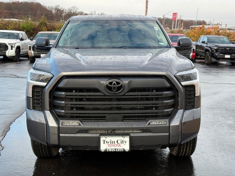 Toyota Tundra 4WD Vehicle Image 9