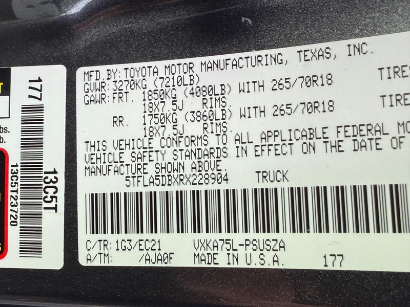 Toyota Tundra 4WD Vehicle Image 22