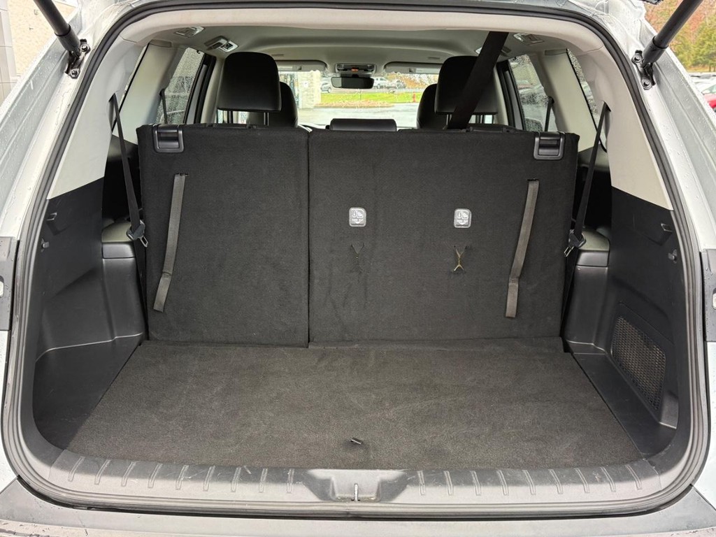 Toyota Grand Highlander Vehicle Image 4