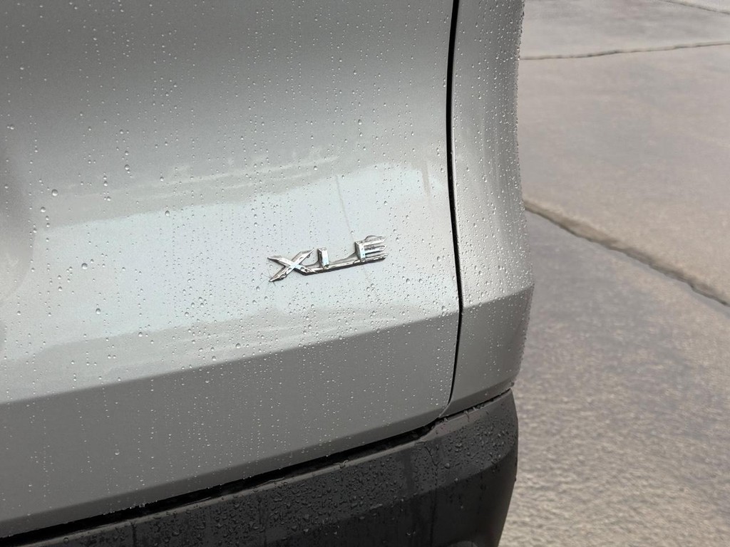 Toyota Grand Highlander Vehicle Image 6