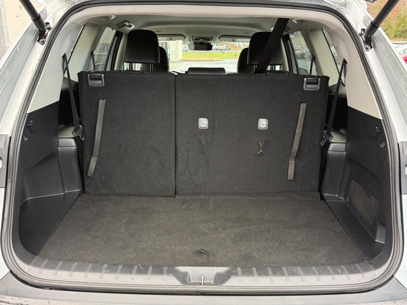 Toyota Grand Highlander Vehicle Image 4