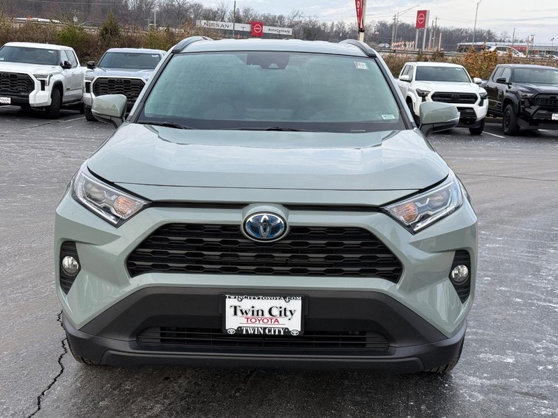 Toyota RAV4 Vehicle Image 10