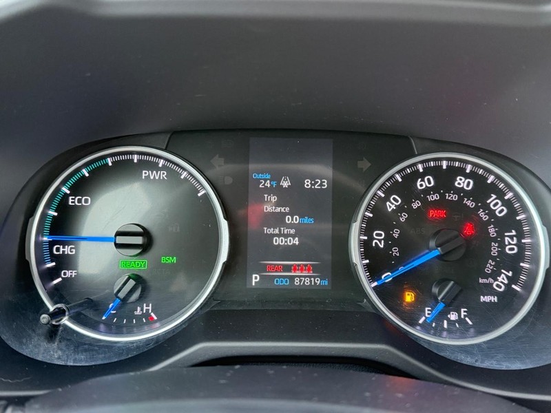 Toyota RAV4 Vehicle Image 19