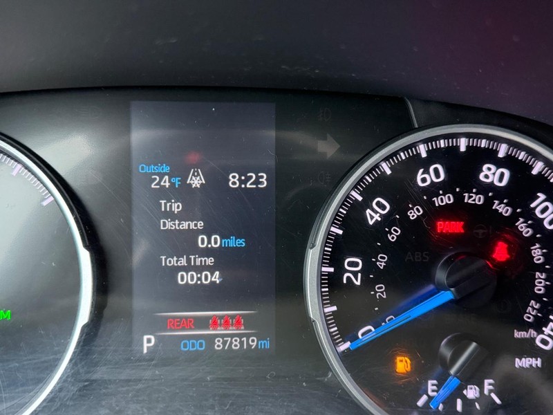 Toyota RAV4 Vehicle Image 20