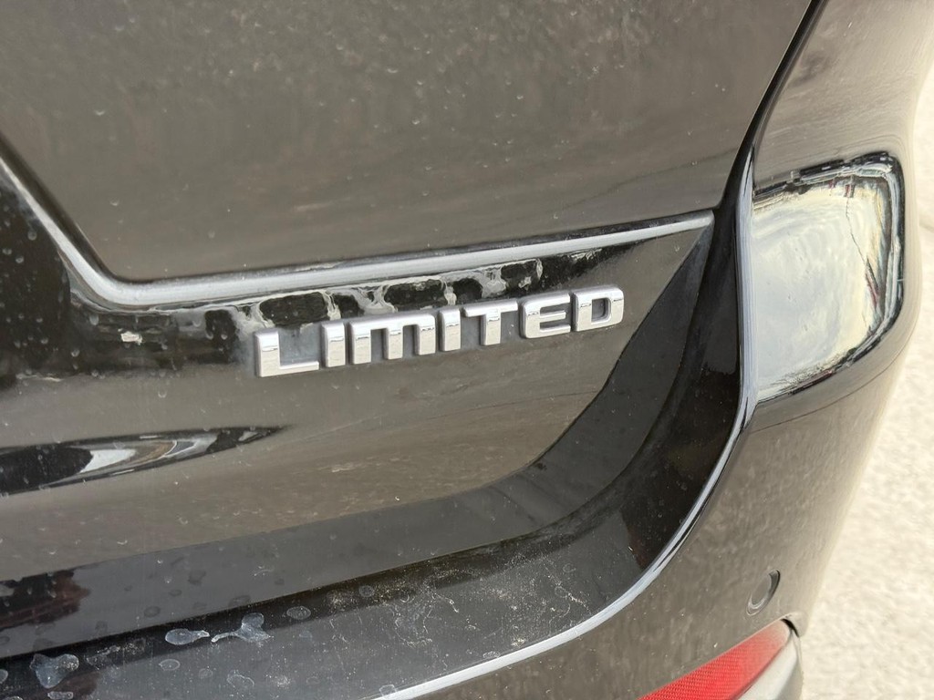 Jeep Grand Cherokee L Vehicle Image 6