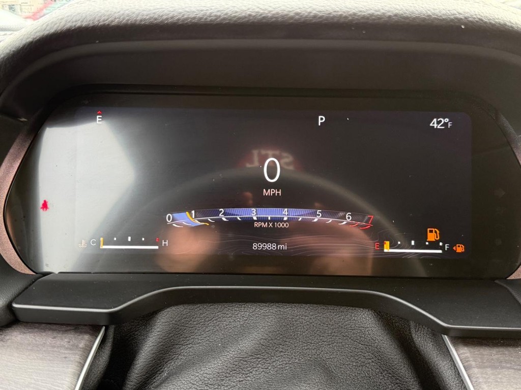 Jeep Grand Cherokee L Vehicle Image 21