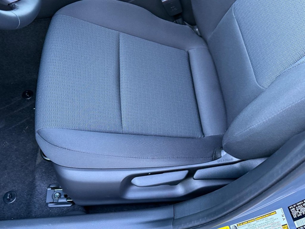 Toyota Prius Vehicle Image 10