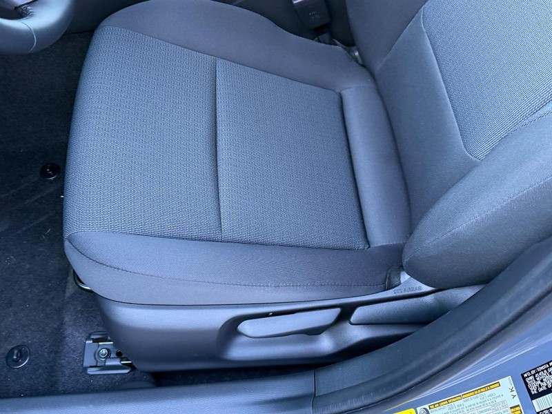 Toyota Prius Vehicle Image 10