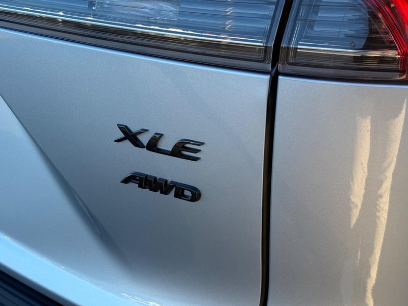 Toyota Corolla Cross Vehicle Image 4