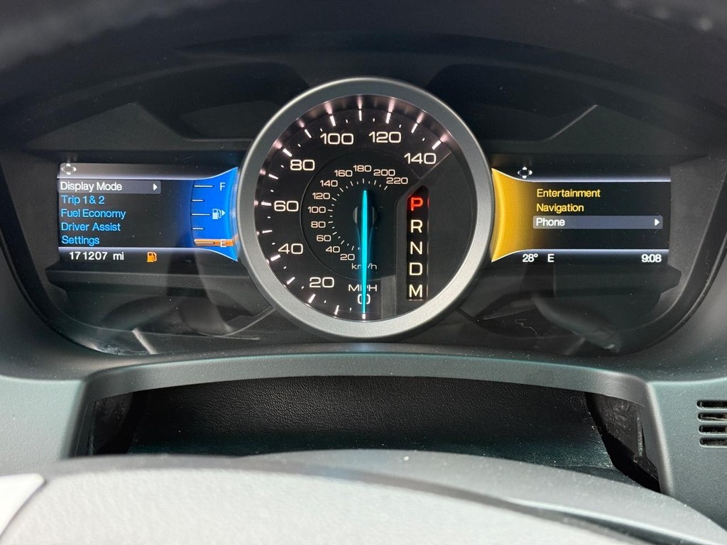 Ford Explorer Vehicle Image 20